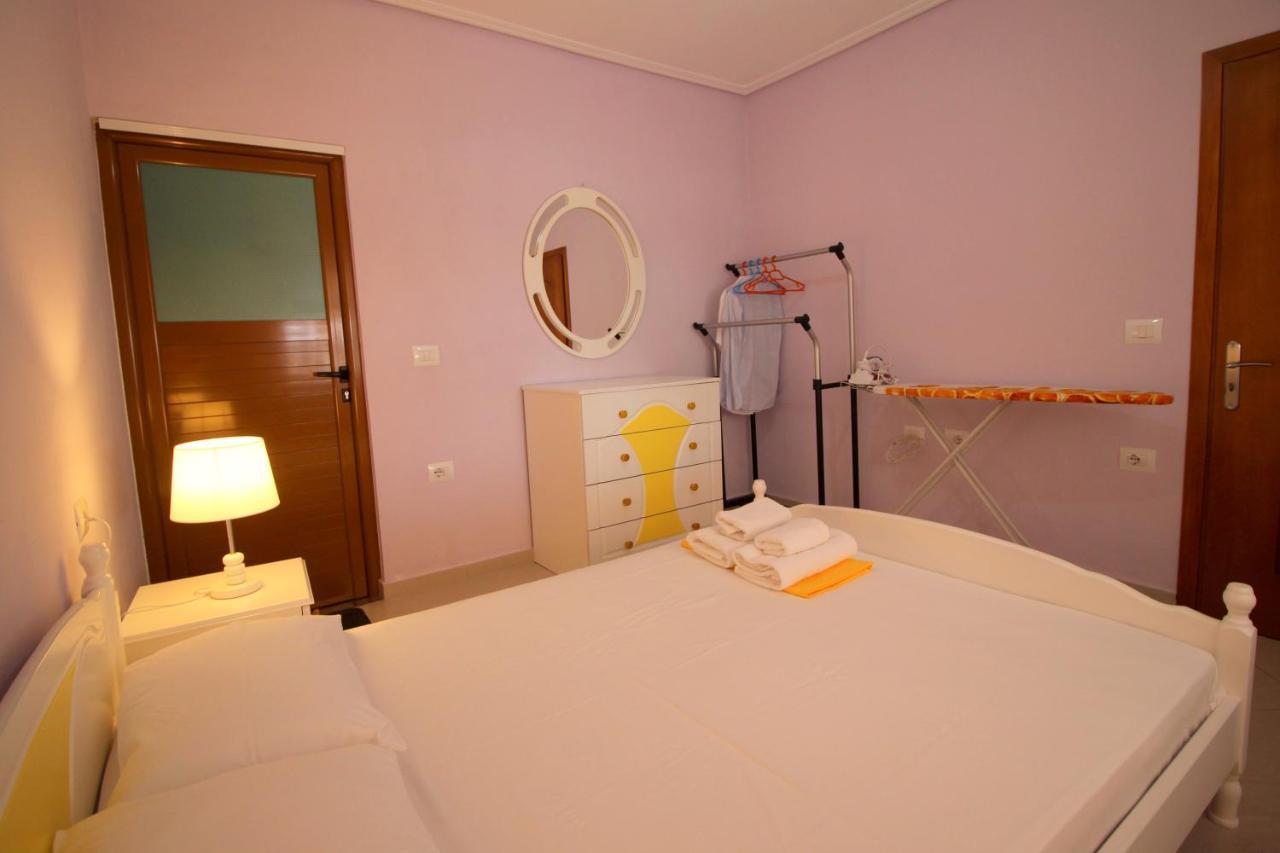 Villa 24 Sarande Bagian luar foto