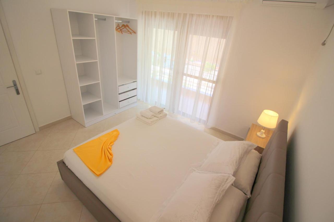 Villa 24 Sarande Bagian luar foto